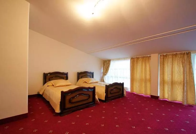 هتل Best Resort Aghveran