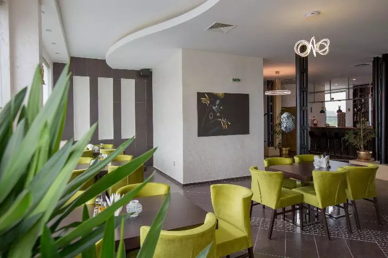 فندق Terra Europe Brontes