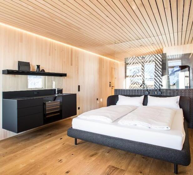 بنسيون Holzgauer Haus