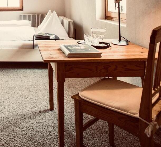 بنسيون Holzgauer Haus