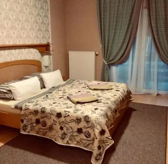 پانسیون Villa Lux