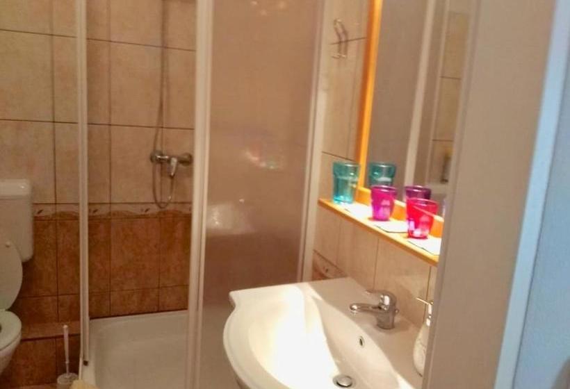 بنسيون Villa Lux