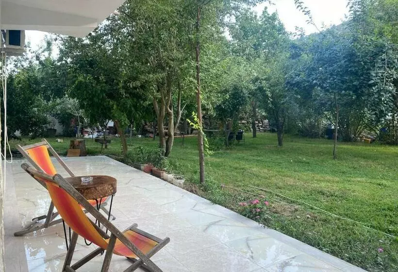 پانسیون Xho S Forest Guest House
