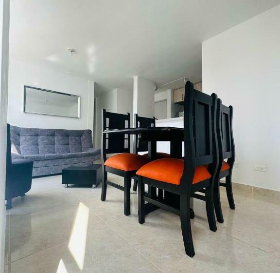 Cómodo Y Completo Apartamento, Excelente Ubicación, Cerca Expofuturo, Estadio, Ukumari   Incluye Par