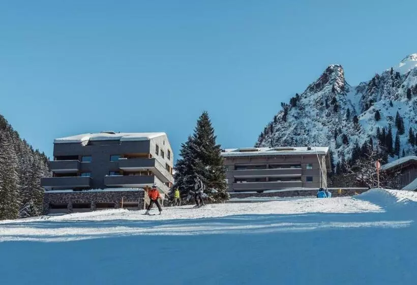 ベッドアンドブレックファースト Alpinresortmontafon Garni
