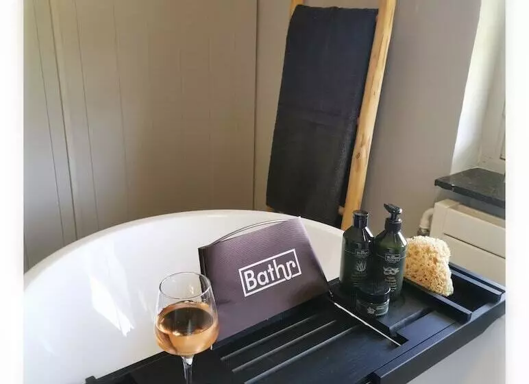 Aamiaismajoitus (B&B) Bed & Bokes Aan De Maaskant