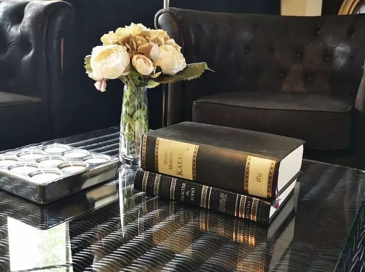 Aamiaismajoitus (B&B) Bed & Bokes Aan De Maaskant