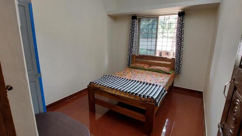 Bed and Breakfast Samarth Homestay