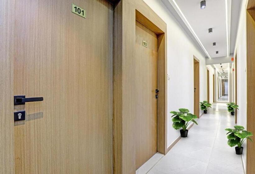 Flagship 91989 Hotel Dream Palace