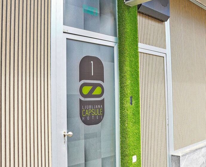 هتل کپسول Ljubljana Capsule Hostel