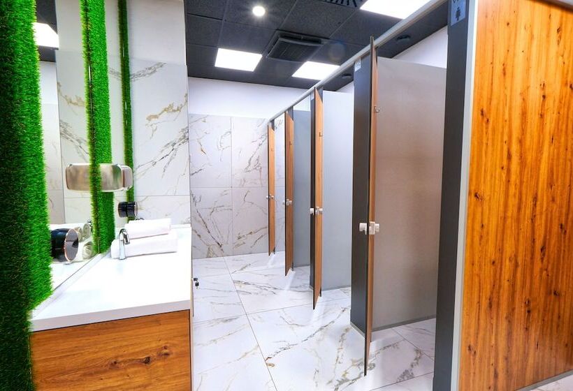 هتل کپسول Ljubljana Capsule Hostel