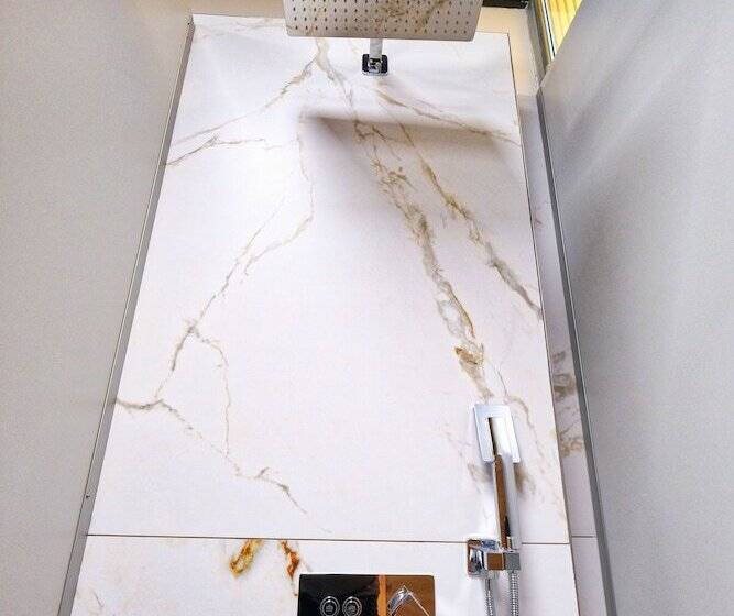 هتل کپسول Ljubljana Capsule Hostel