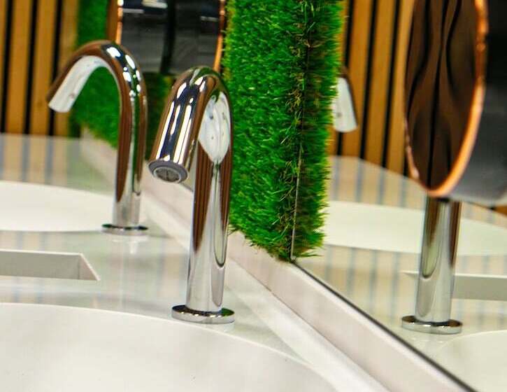 هتل کپسول Ljubljana Capsule Hostel