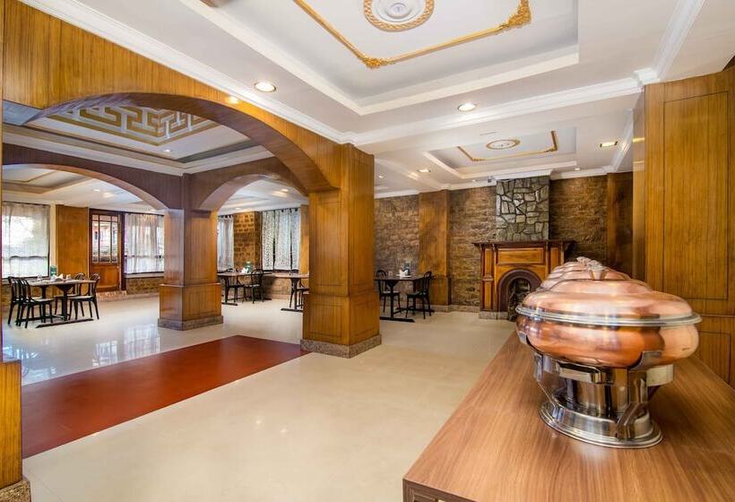 Hotel Muscatel Bhumsang 200 Mts From Mall Road