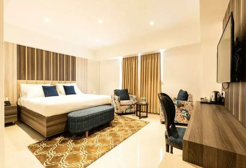 Hotelli The Thane Club