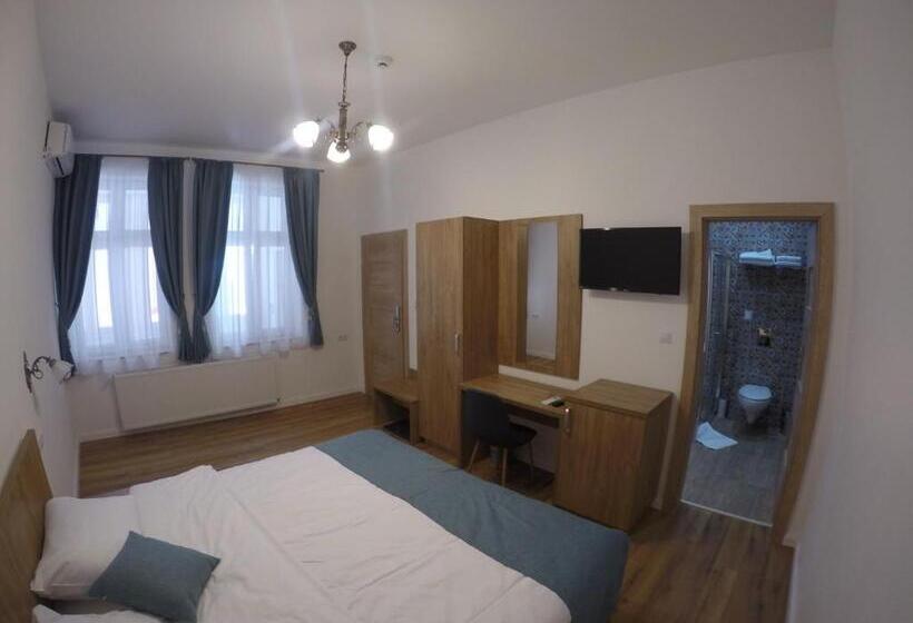 پانسیون Casa Bacila