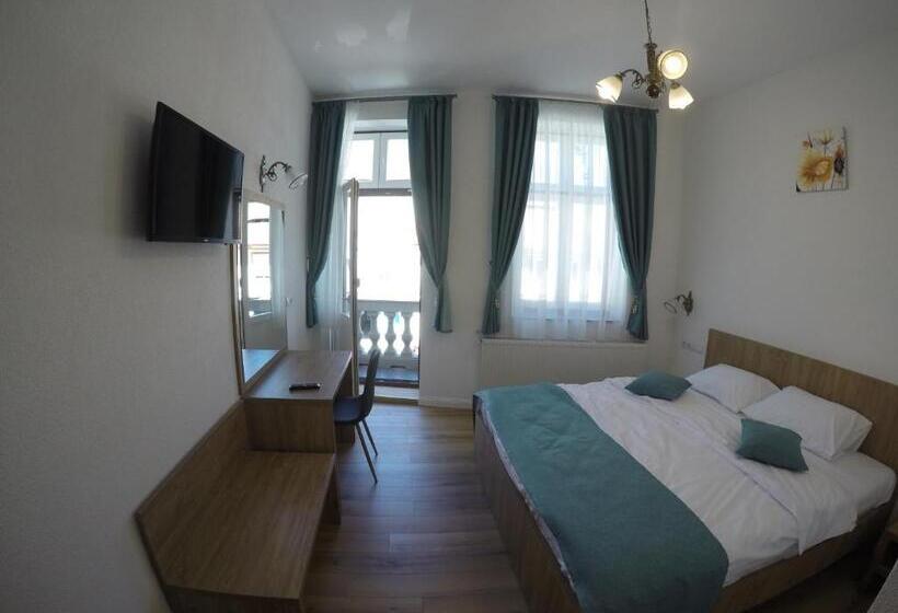 پانسیون Casa Bacila