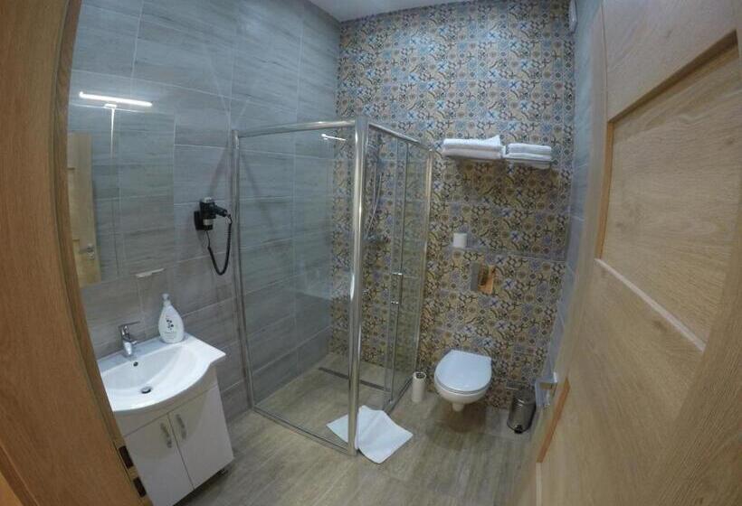 پانسیون Casa Bacila