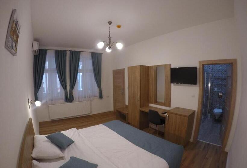 پانسیون Casa Bacila