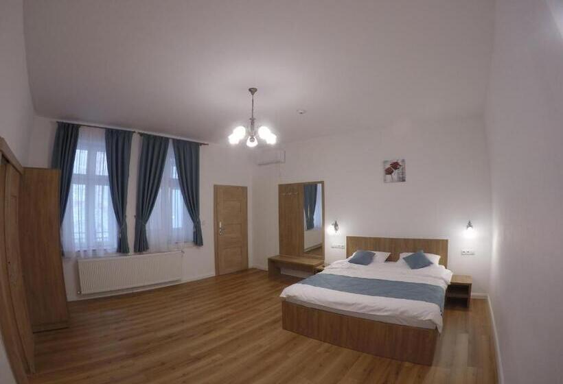 پانسیون Casa Bacila