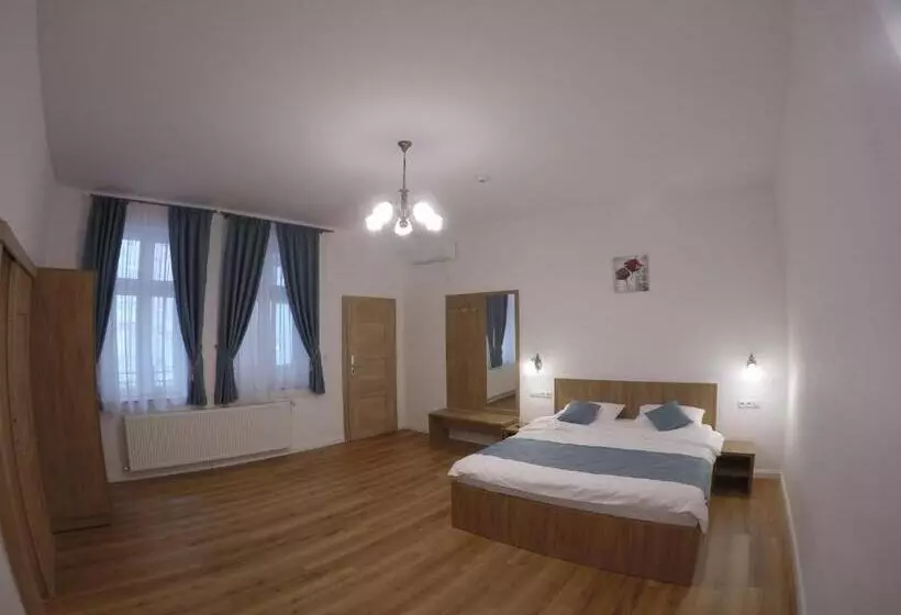 پانسیون Casa Bacila