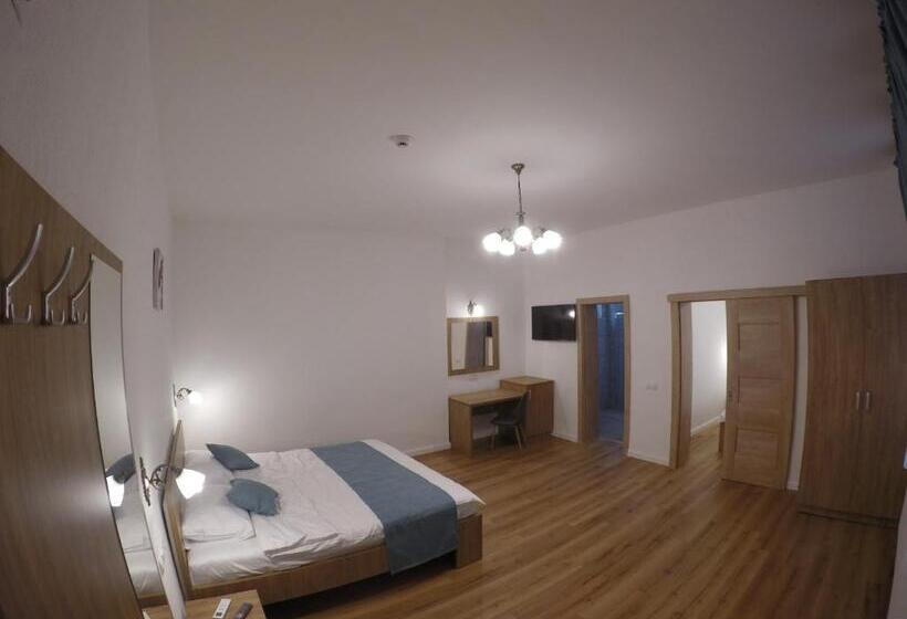 پانسیون Casa Bacila