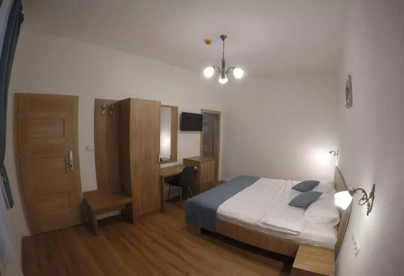 پانسیون Casa Bacila