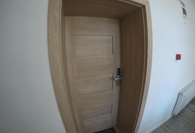 پانسیون Casa Bacila