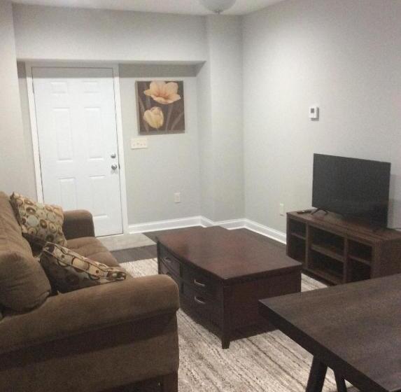 膳宿费 The Secluded Secret In Stone Mountain