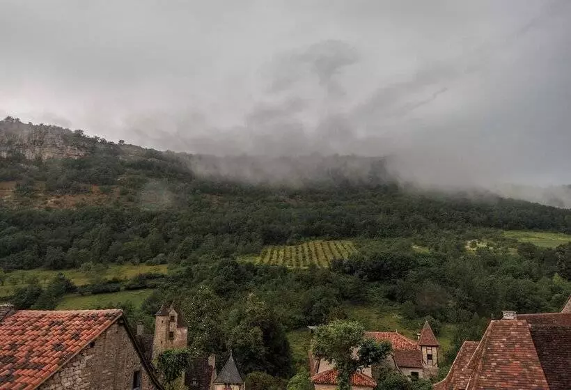 Aamiaismajoitus (B&B) Manoir De Laroque Delprat