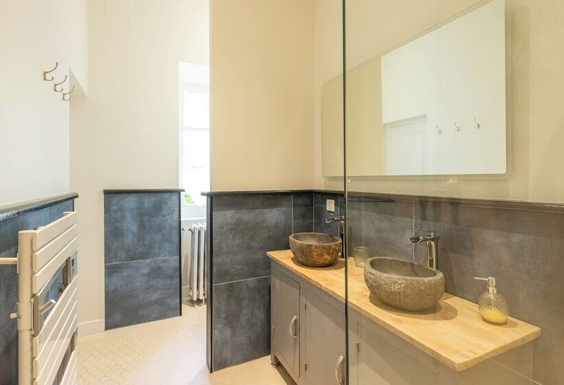 مبيت وإفطار Manoir De Laroque Delprat