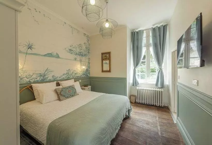 Aamiaismajoitus (B&B) Manoir De Laroque Delprat