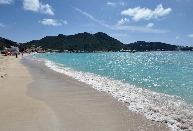 Charming 1 Bed Studio In Simpson Bay   Beacon Hill