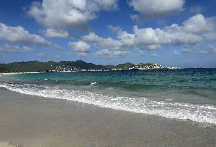 Charming 1 Bed Studio In Simpson Bay   Beacon Hill