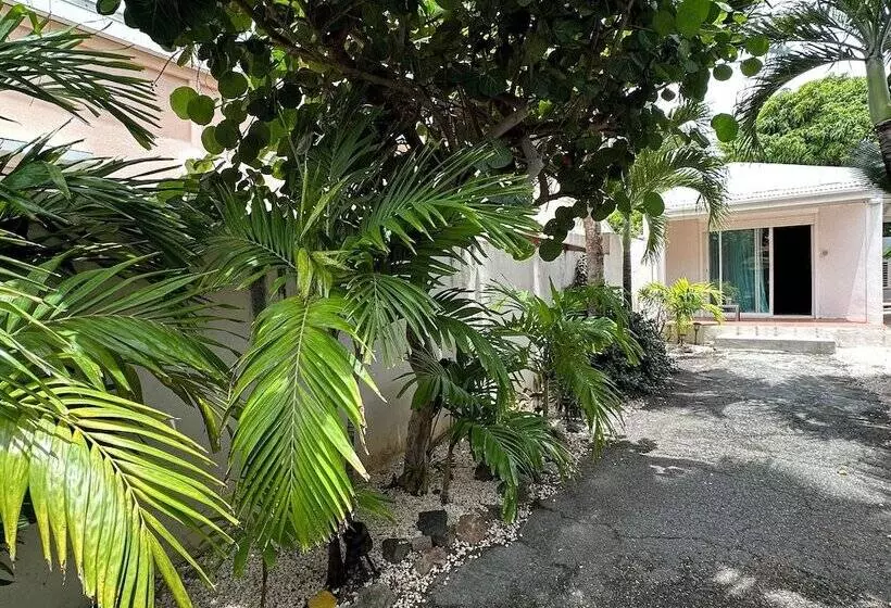 Charming 1 Bed Studio In Simpson Bay   Beacon Hill