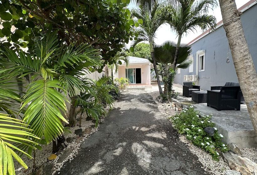 Charming 1 Bed Studio In Simpson Bay   Beacon Hill