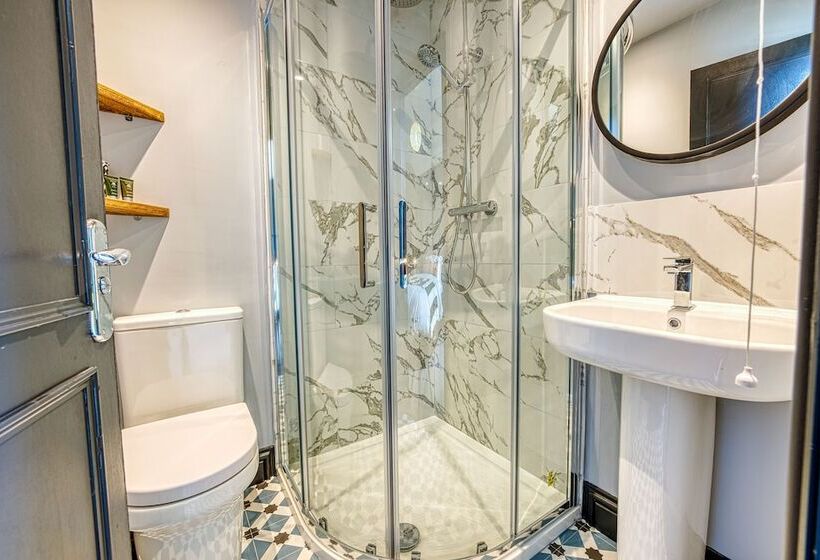 پانسیون New Unique Keighley Room