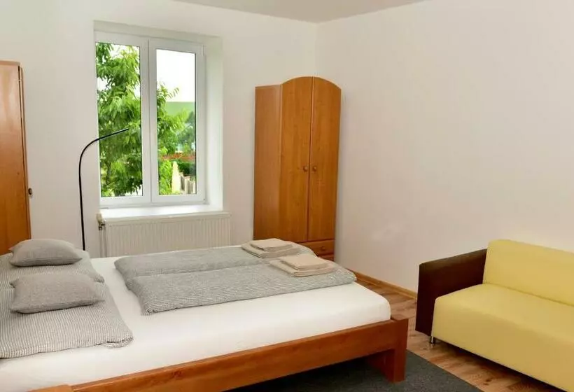 ペンション Penzión Ošo