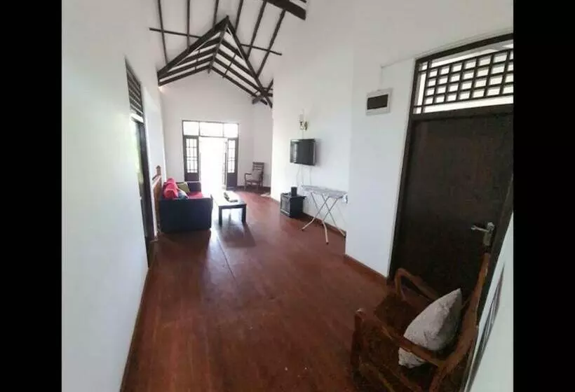 ペンション Room In Bb   Ja Elas French Touch