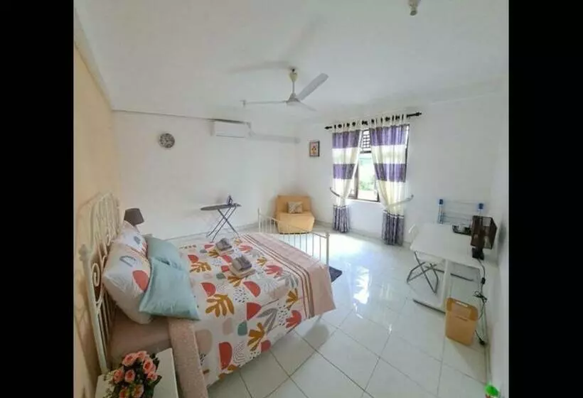 ペンション Room In Bb   Ja Elas French Touch