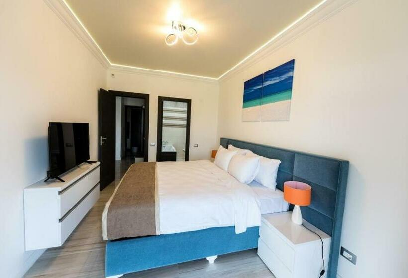 White Tower Apartament Privat Mamaia 504