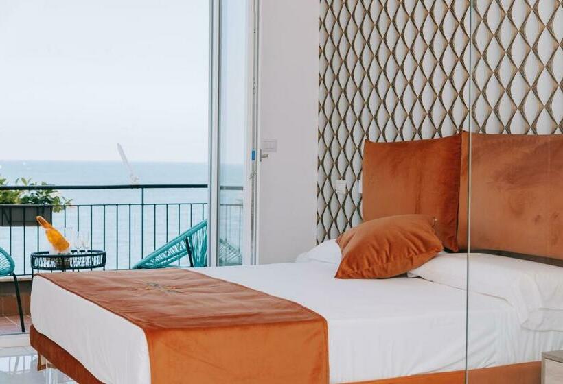 تختخواب و صبحانه Frontemare Suite