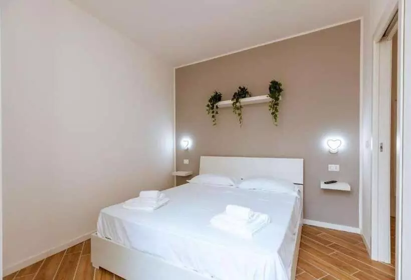 Central House   Apartments In Naples