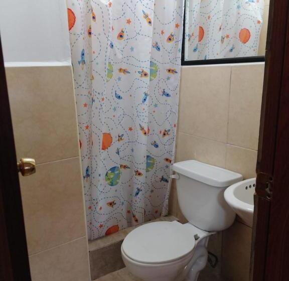 بنسيون Hostal Familia