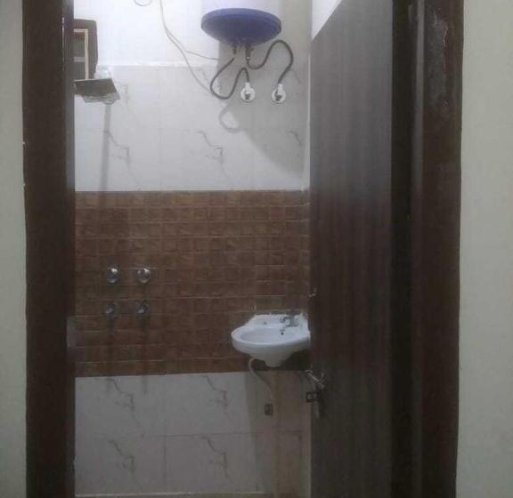 Hotel Oyo 91128 Mongoose Palace