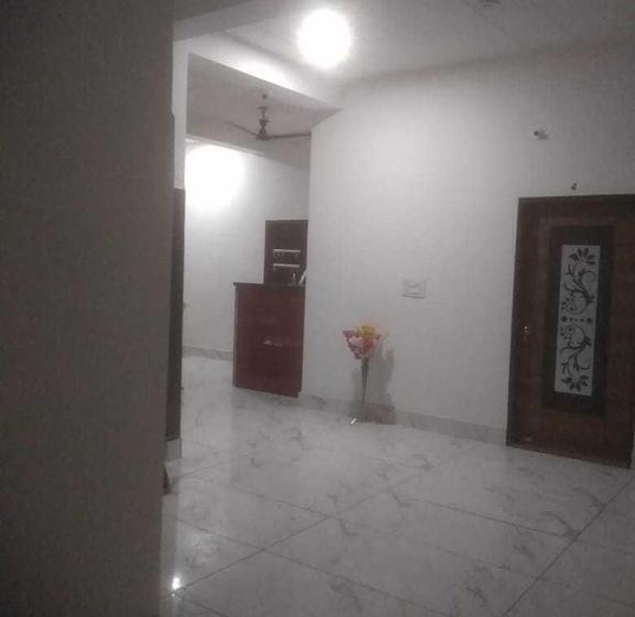 Hotel Oyo 91128  Mongoose Palace