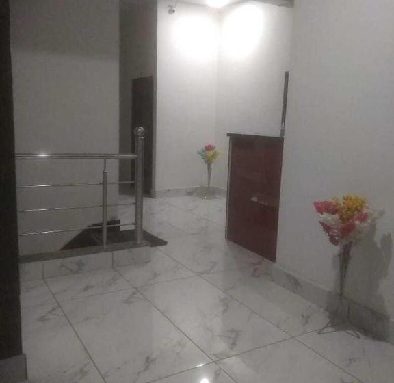 Hotel Oyo 91128 Mongoose Palace