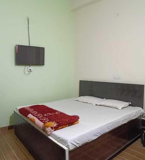 Hotel Oyo 91128  Mongoose Palace