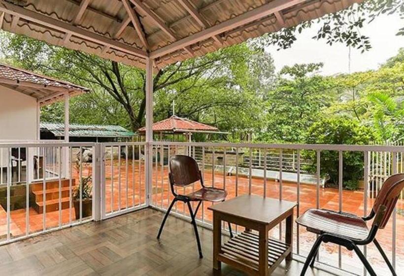 Hotel Townhouse Oak Kris Dane S Resort