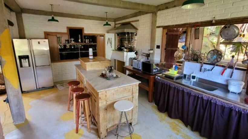 پانسیون Chalés Viela Embaúba